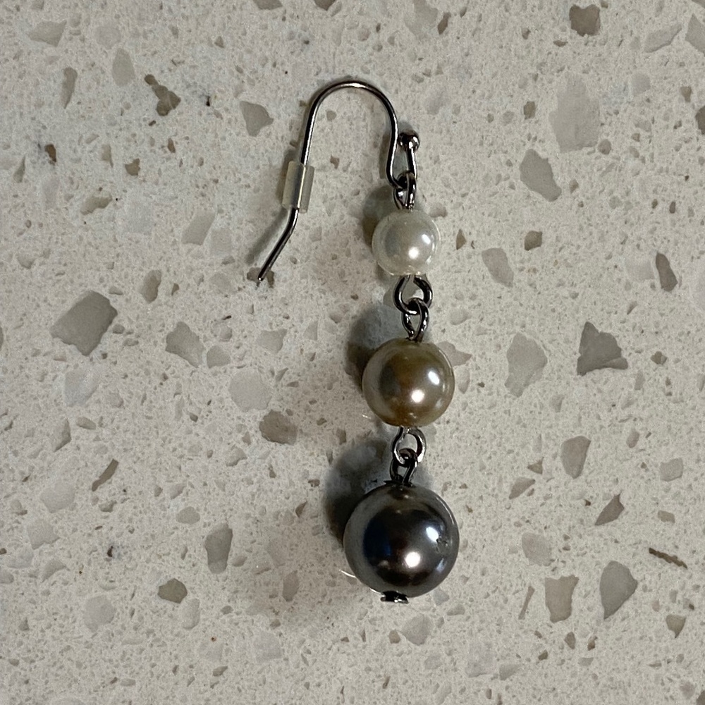 NWT Dillard's Tri Color Pearl Drop Earrings